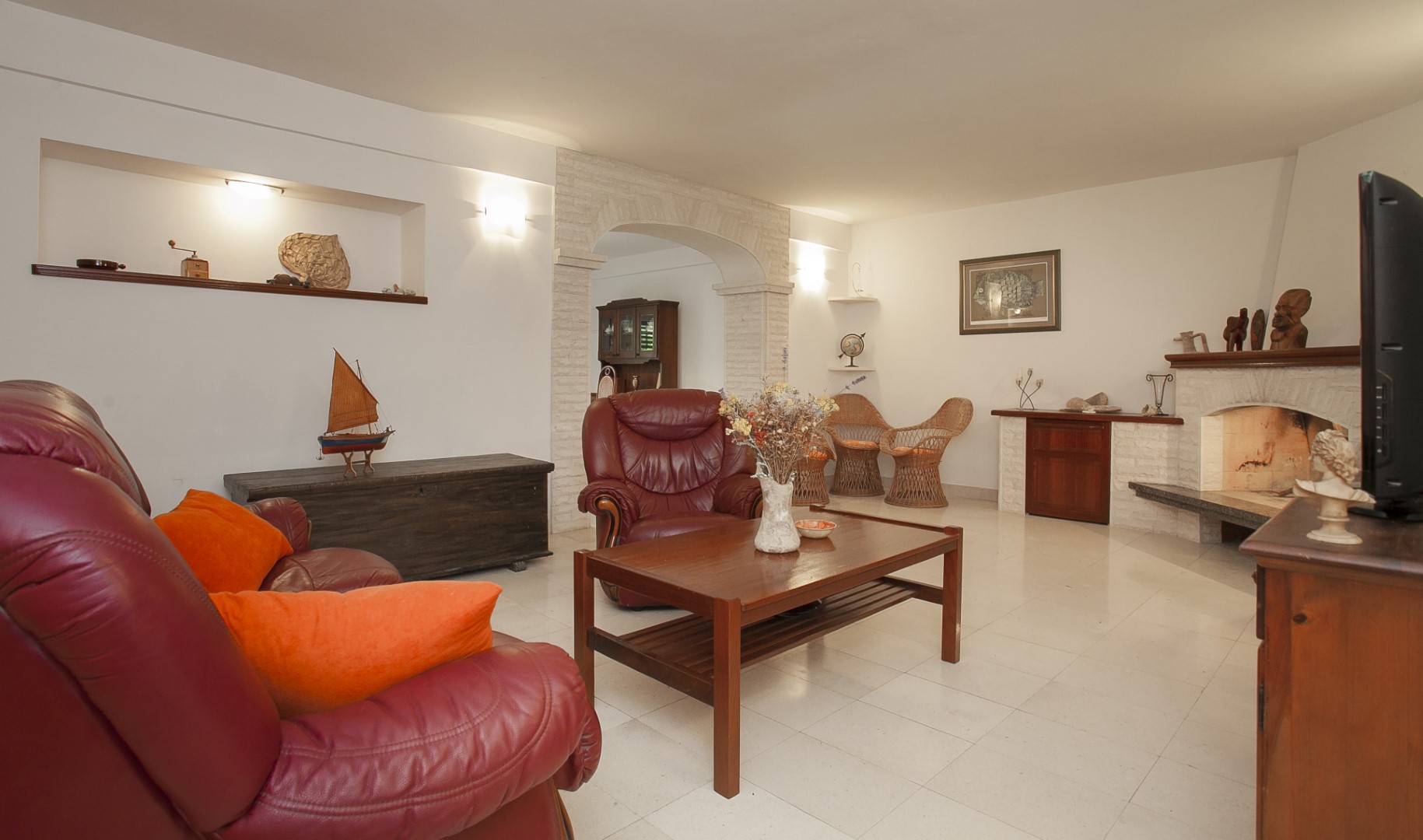 3 bedroom Apartment Komun